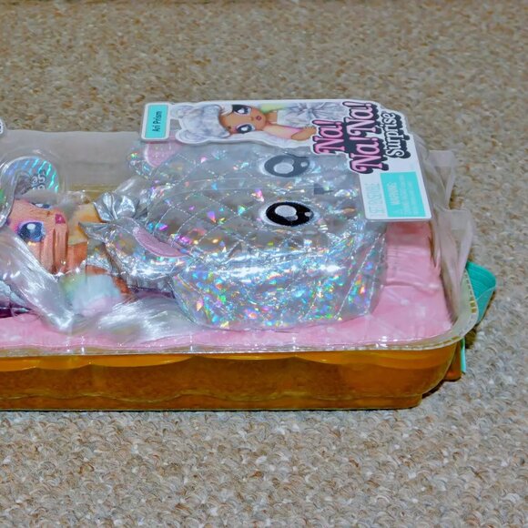 2021 MGA Na Na Na Surprise Glam Series 7.5" Ari Prism Fashion Doll MIB Brand New - Picture 6 of 10
